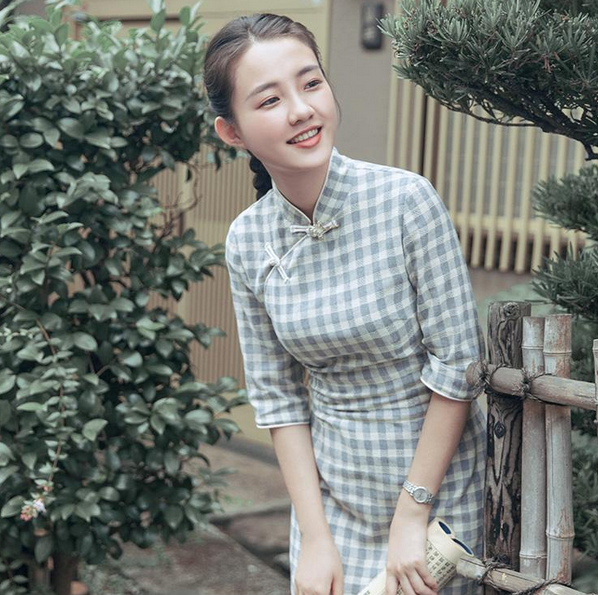 激光切割機——當(dāng)棉麻遇上旗袍