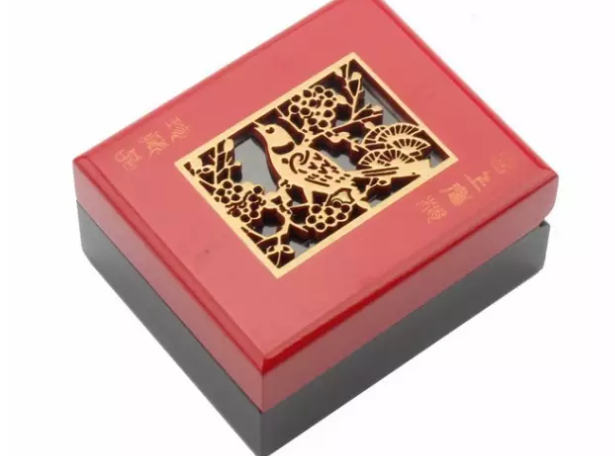 激光打標(biāo)月餅盒，祝您家美滿，人團(tuán)圓