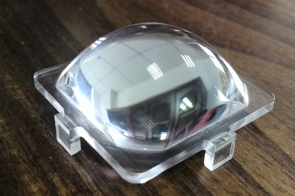 汽車車燈TV透鏡注塑水口切割設(shè)備—水口激光切割機