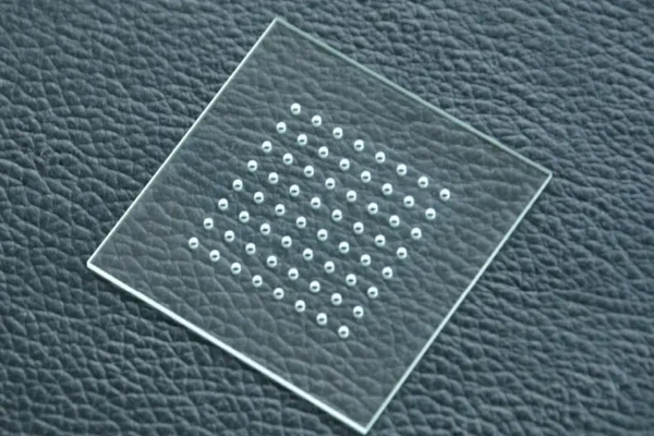 （光伏）玻璃激光切割打孔設(shè)備—玻璃激光切割機