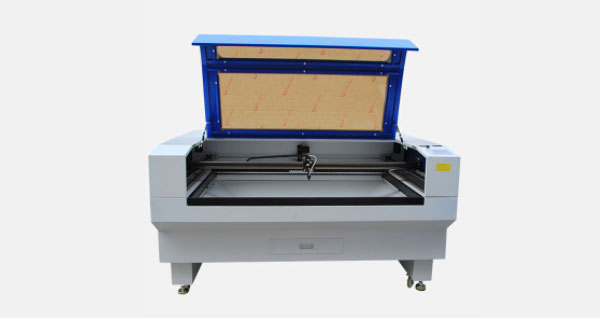 滌綸滾筒刷絨布激光切割工藝，細(xì)節(jié)處凸顯品質(zhì)