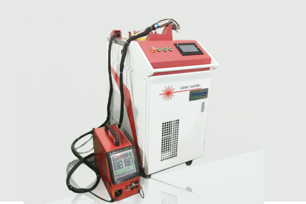 電熱水壺激光焊接機(jī)，不銹鋼水壺生產(chǎn)新助力